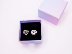 Pendientes color plata corazon árbol de la vida