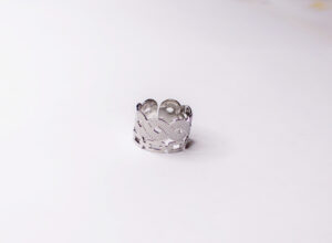 Anillo plateado doble corona