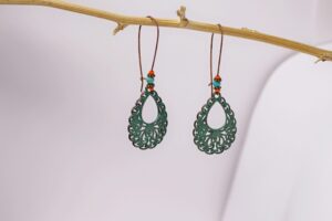 Pendientes artesanales peineta color cobrizo y verde 