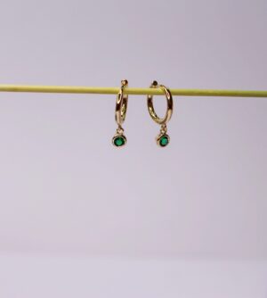 Pendientes aro con detalle circonita verde