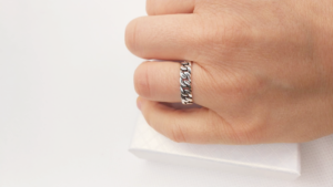 Anillo cadena ajustable efecto plata envejecida