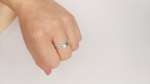 Anillo triple unido ajustable plata