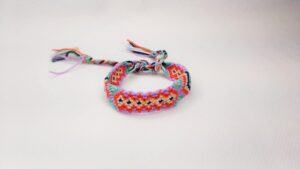 Pulsera trenza de color