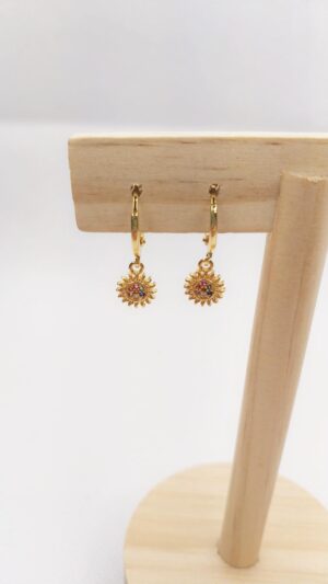 Pendientes mini aro detalle sol color dorados