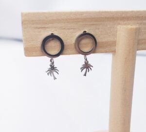 Pendientes mini palmera color plateado